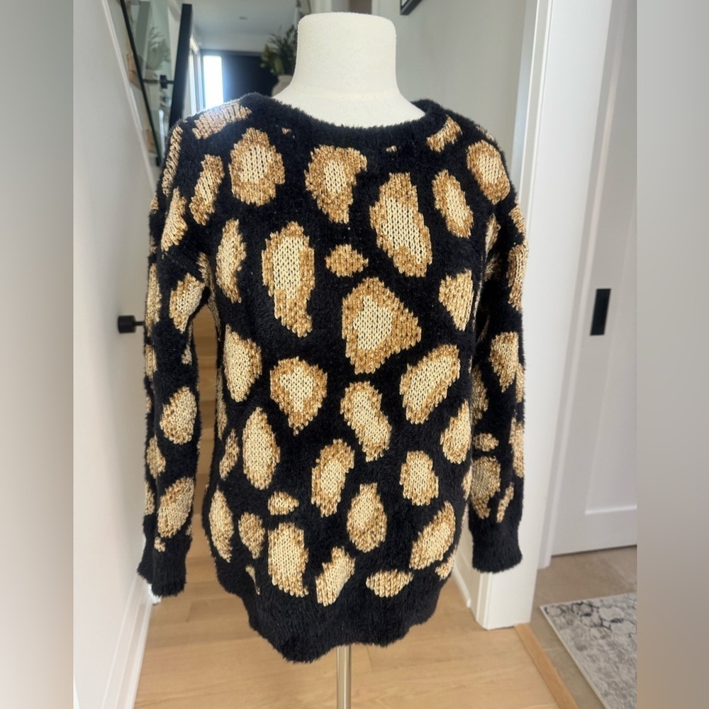 MICHAEL Michael Kors Fuzzy Leopard Knit Sweater – Size S - Picture 3 of 7